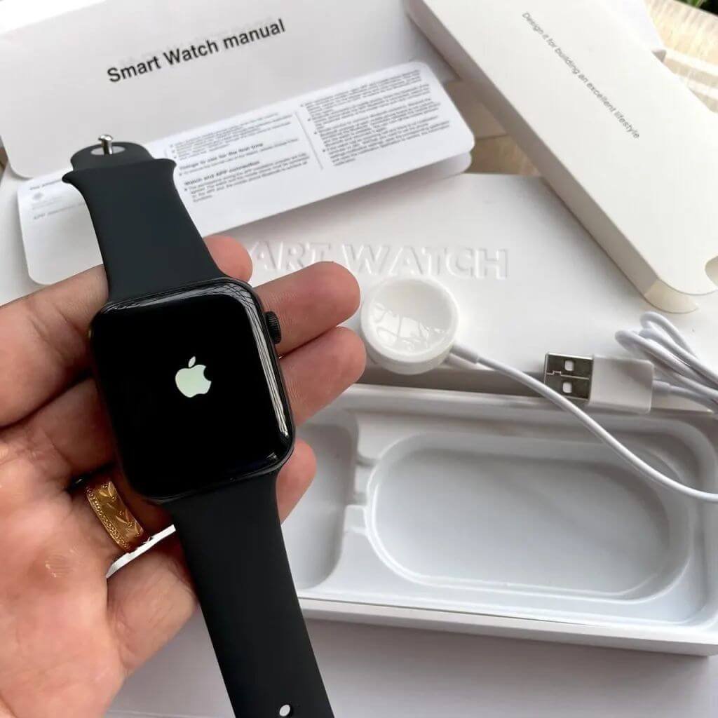 Apple Watch 7 Copy With Logo & Siri Supported wireless charger